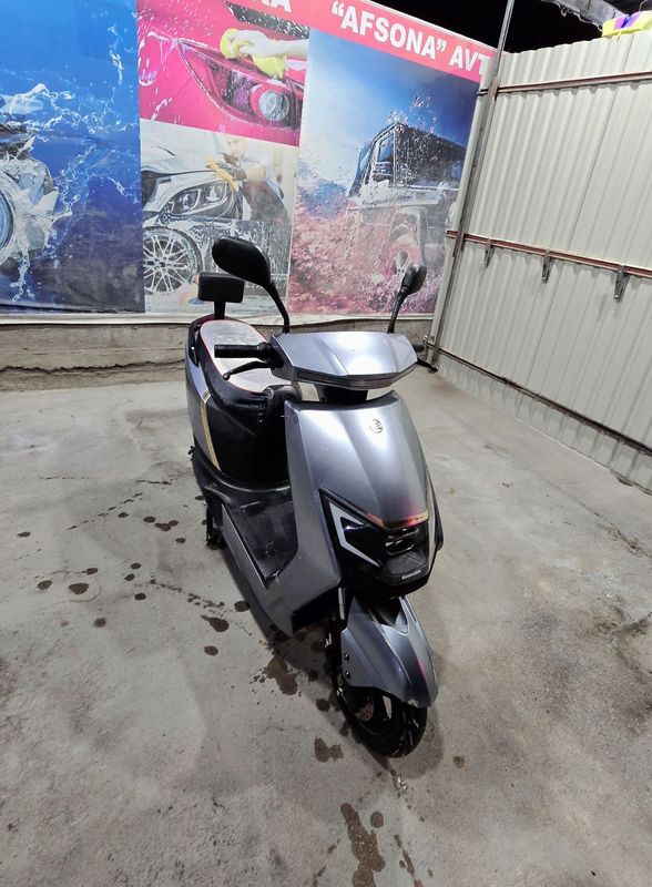Skuter sotiladi xolati zo'r 55-60 km yuradi