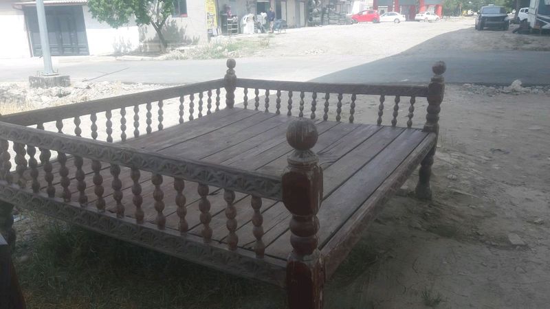 kravat tapchan sotiladi kravat tapchan sotiladi