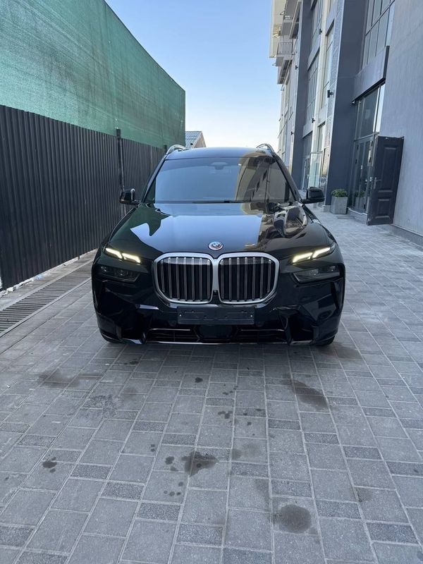 Продается BMW X7 40 i Продается BMW X7 40 i