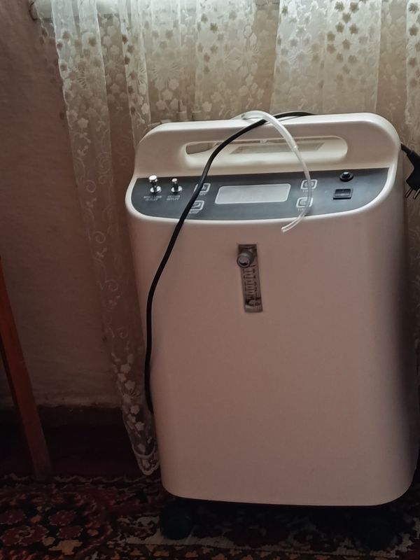 Продается кислородный концентратор,или же можем выдать в аренду.
