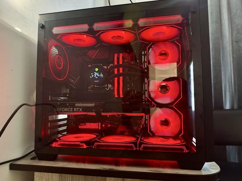 rtx 4070 super 12GB. i7 12700, 32GB. 1TB samsung 990 pro