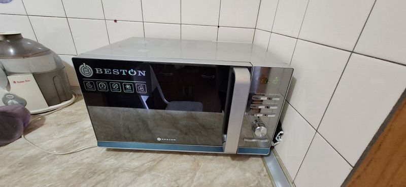 Микроволновая печь Beston Микроволновая печь Beston