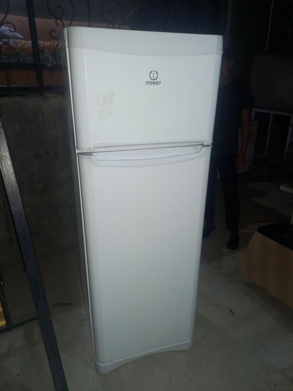 INDESIT xoladelnik INDESIT xoladelnik