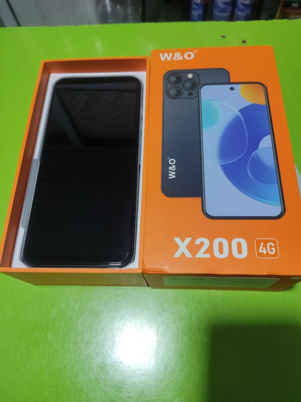 W&O X200 4G telefon yengi W&O X200 4G telefon yengi