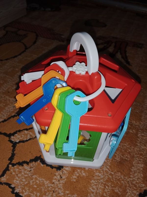 Продам игровой домик Продам игровой домик