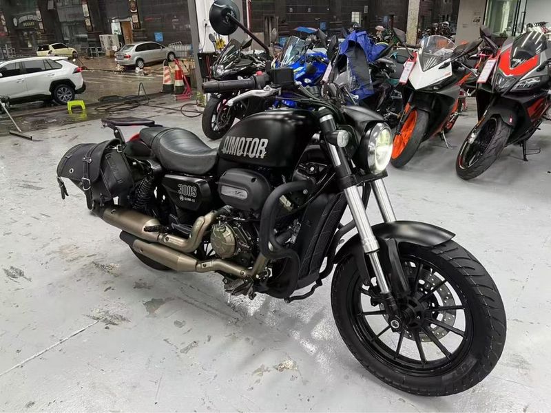 QJ MOTOR 300 S CHOPPER original QJ MOTOR 300 S CHOPPER original