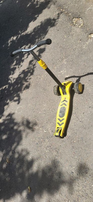 Продам два велосипеда и один самокат Продам два велосипеда и один самокат