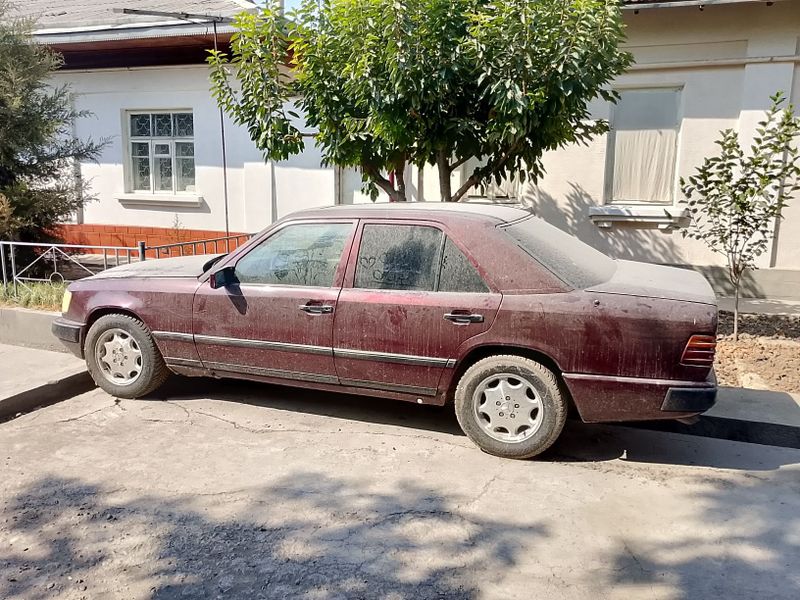 W124 sotiladi yaxshi xolatda