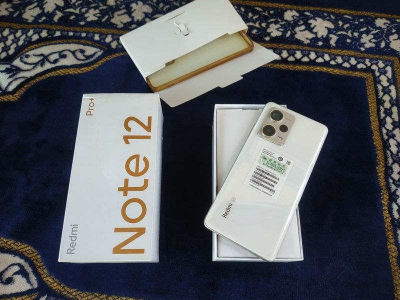 Redmi Not 12 pro plus 12/256 2-ta slotda im bor Redmi Not 12 pro plus 12/256 2-ta slotda im bor