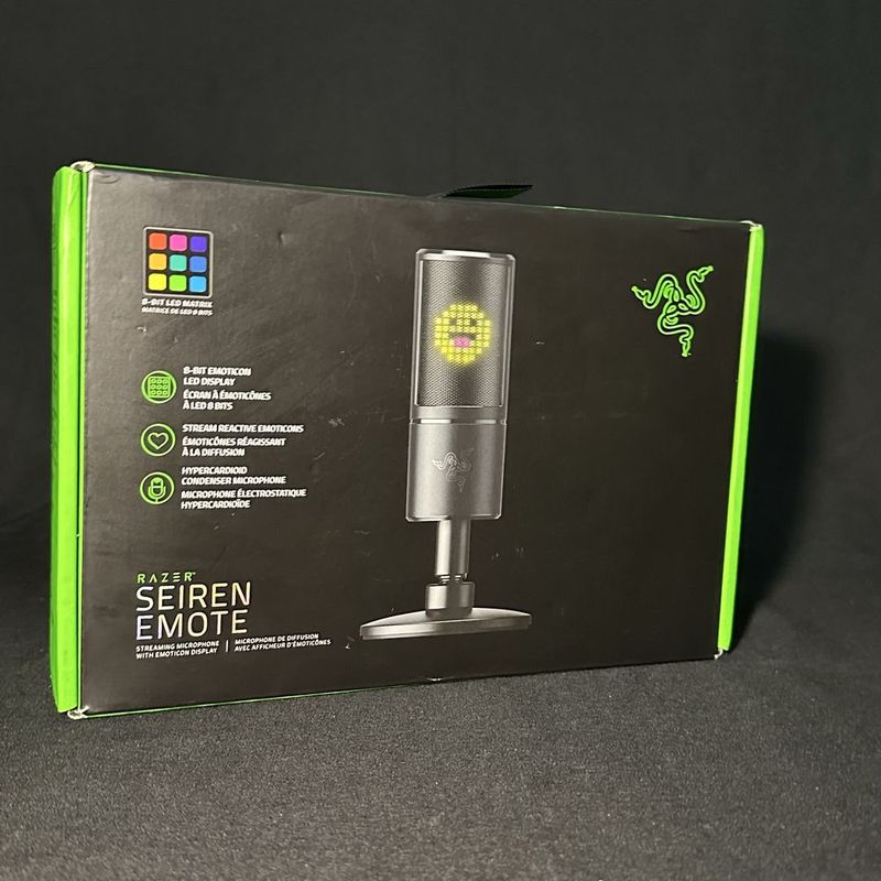 Razer Seiren Emote.