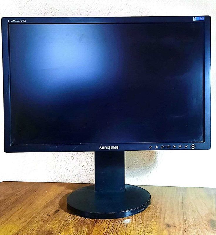 Монитор “Samsung SyncMaster 245T”