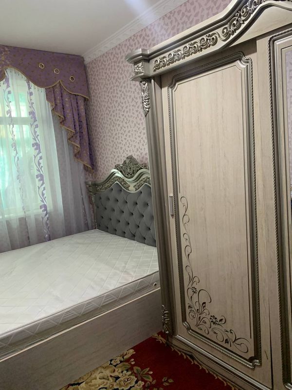 Срочно продаю спальную гарнитуру Срочно продаю спальную гарнитуру