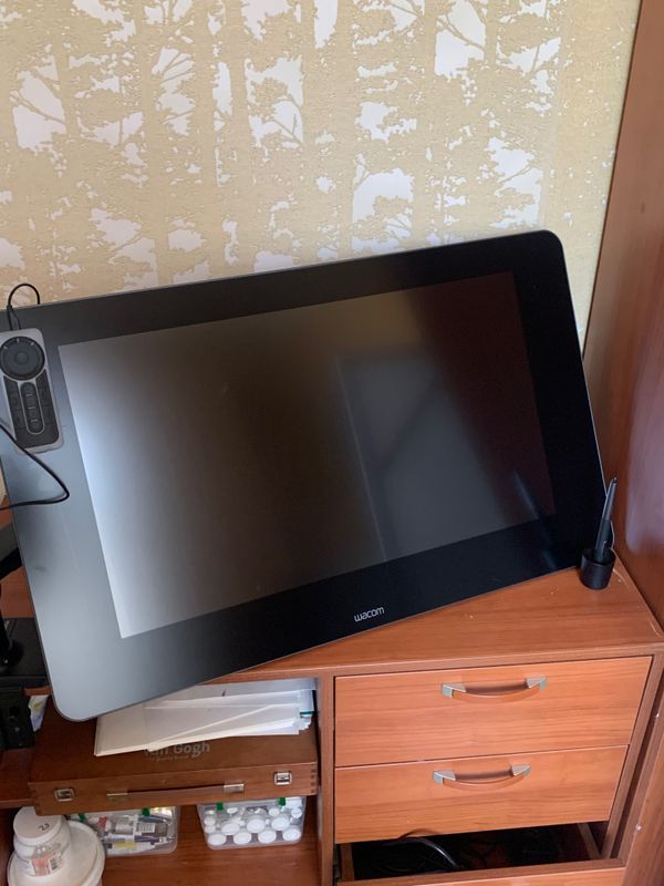 Есть графический монитор . Wacom Dtk 2700 . Продам дорого ! Есть графический монитор . Wacom Dtk 2700 . Продам дорого !
