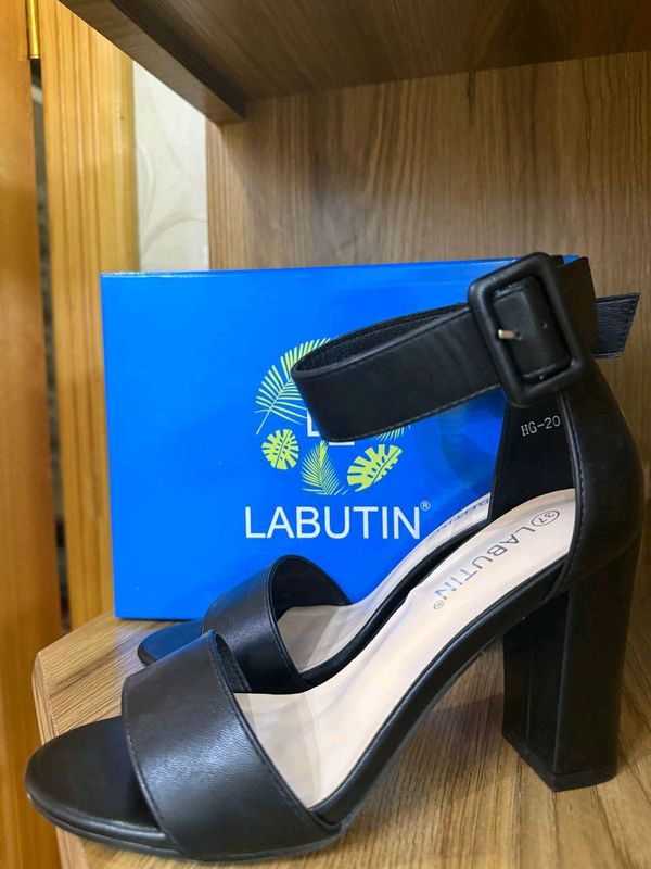Labutin ayollar tuflisi,qora,37razmer Labutin ayollar tuflisi,qora,37razmer