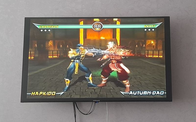 Игровая приставка. Плейстейшен 2 Игровая приставка. Плейстейшен 2