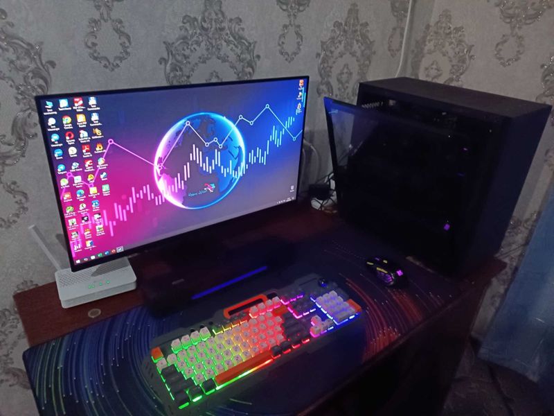 Kompyuter barcha oyinlar uchun Igravoy holati Ideal Kompyuter barcha oyinlar uchun Igravoy holati Ideal