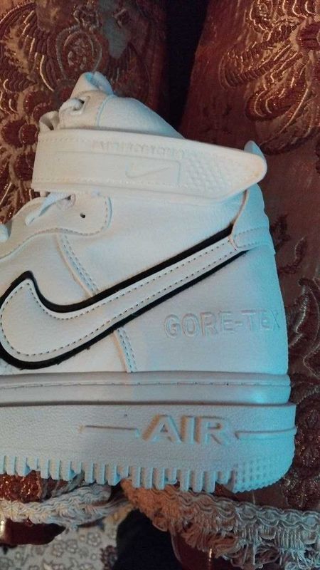 Nike Air Force.Gore Tex