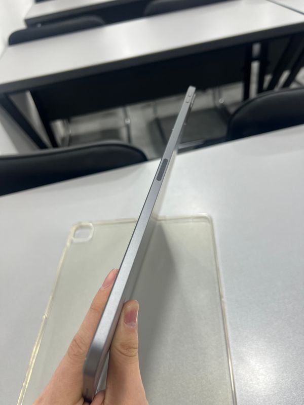 Ipad pro M1 12.9inch 256gb Wi-Fi LL/A holati ideal Ipad pro M1 12.9inch 256gb Wi-Fi LL/A holati ideal