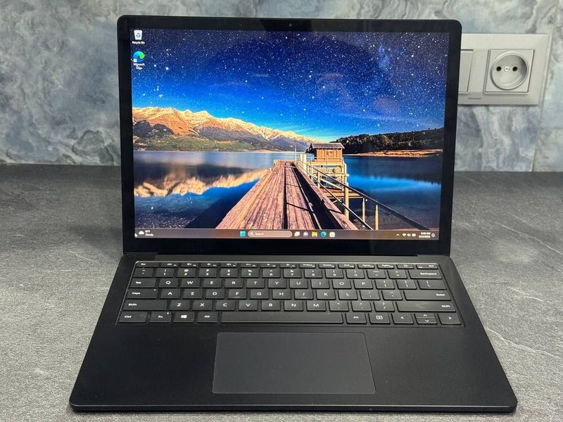 Microsoft Surface Laptop 3 Black - Carlion Clinic Edition Состояние Microsoft Surface Laptop 3 Black - Carlion Clinic Edition Состояние
