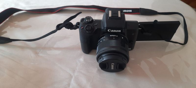 Canon m50 fotokamera