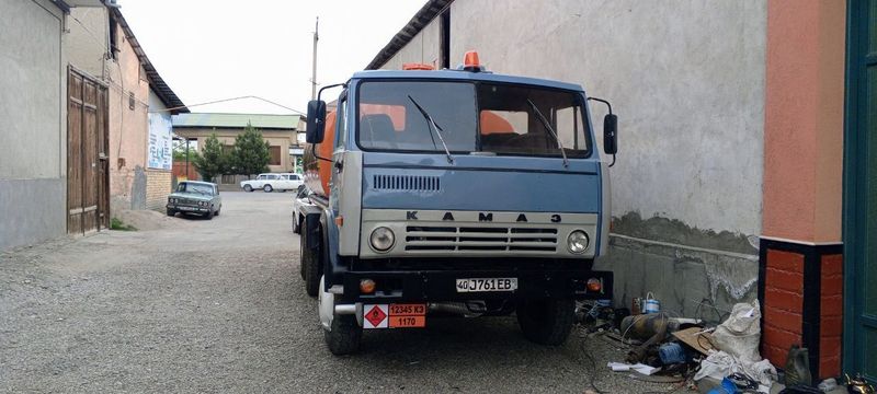 Бензавоз сотилади холати аъло Бензавоз сотилади холати аъло