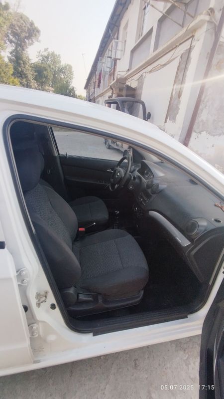 Neksiya 3, mexanika, oq, gazi bor, 6200 bulishi