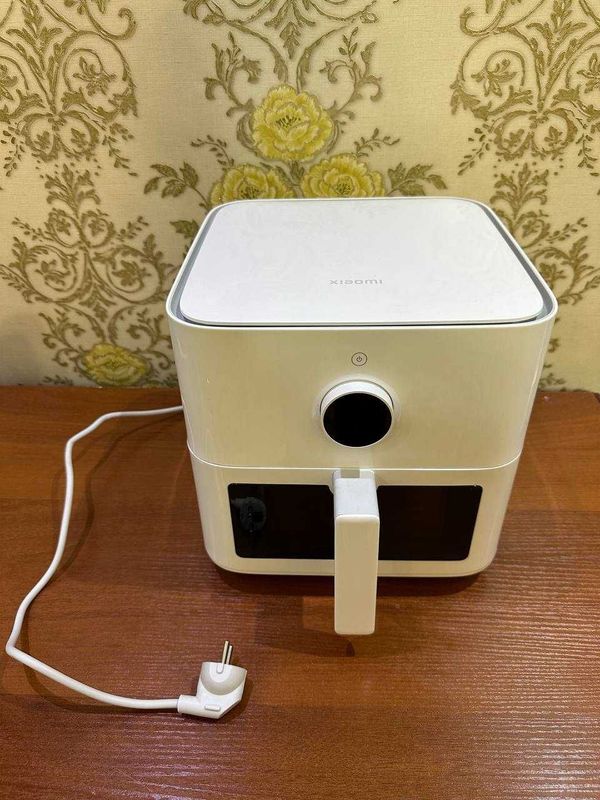Аэрогриль Xiaomi Smart Air Fryer 5.5L BHR8238EU, белый б/у Аэрогриль Xiaomi Smart Air Fryer 5.5L BHR8238EU, белый б/у