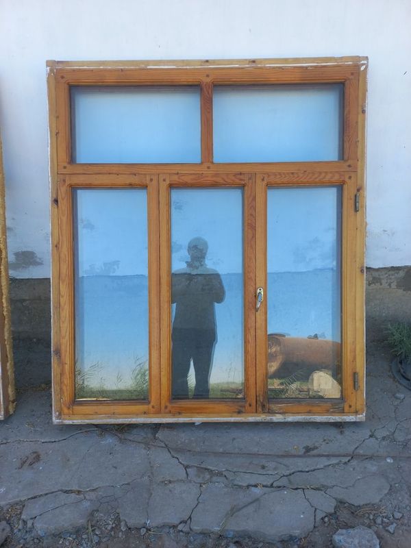 Агаш айна. 2 кабатлы.