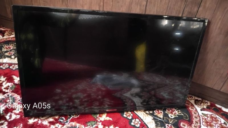 Samsung TV 32li narxi 900min