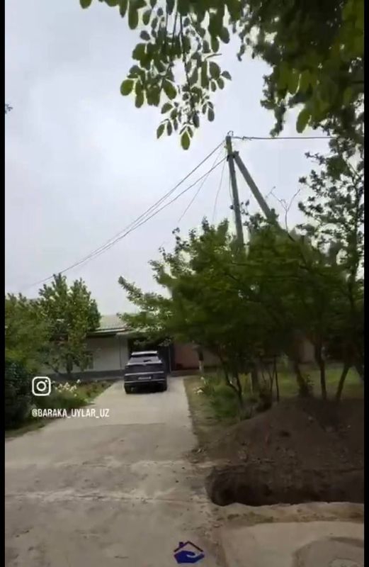 Uy sotiladi 12 soti Uy sotiladi 12 soti