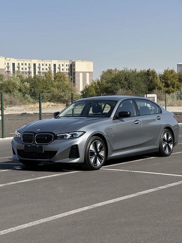 BMW i3 40L Night Sport 2024