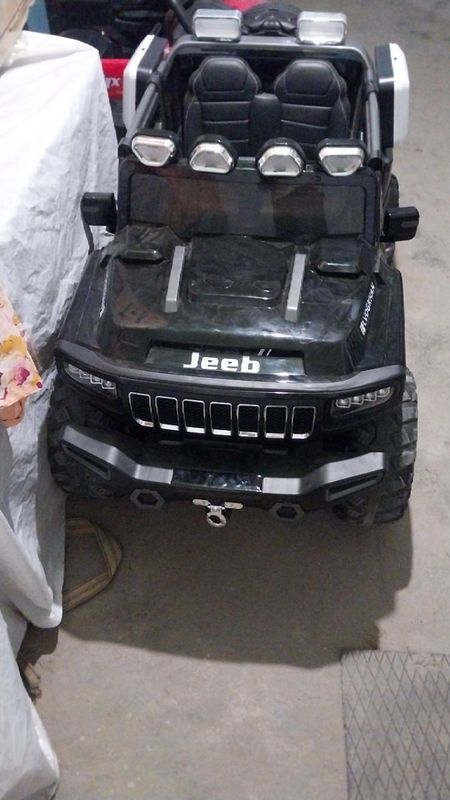 jeep srochno sotilad