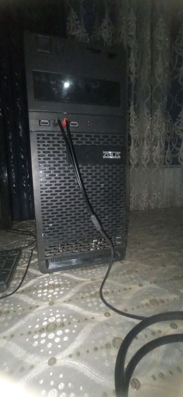 kompyuter:ZEUS