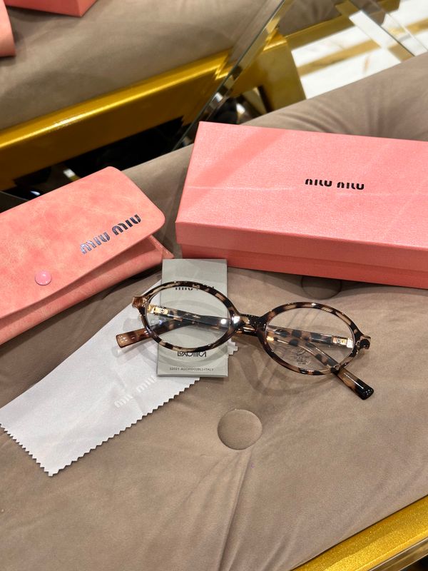 Очки Miu Miu Очки Miu Miu