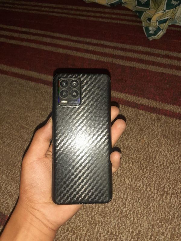 Realme 8 sotiladi yoki abmen