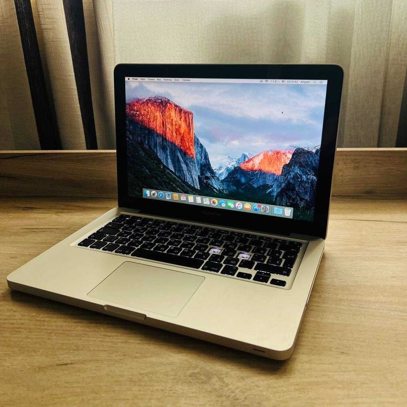 MacBook Pro 13" (2009) MacBook Pro 13" (2009)