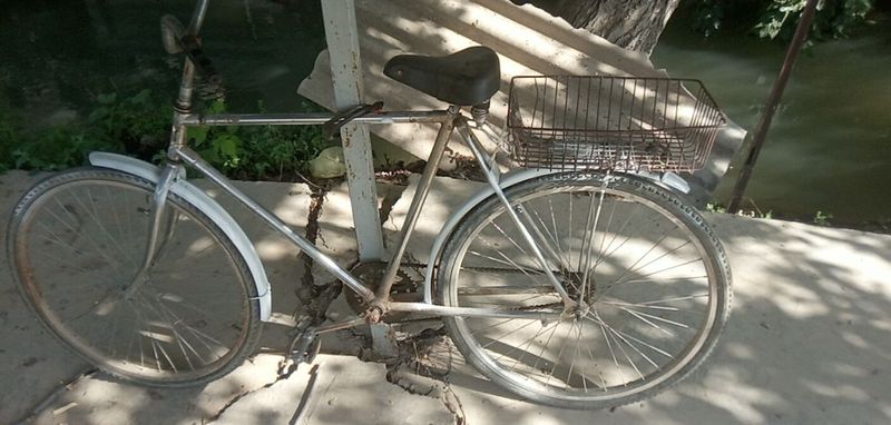 Velosiped sotiladi Velosiped sotiladi