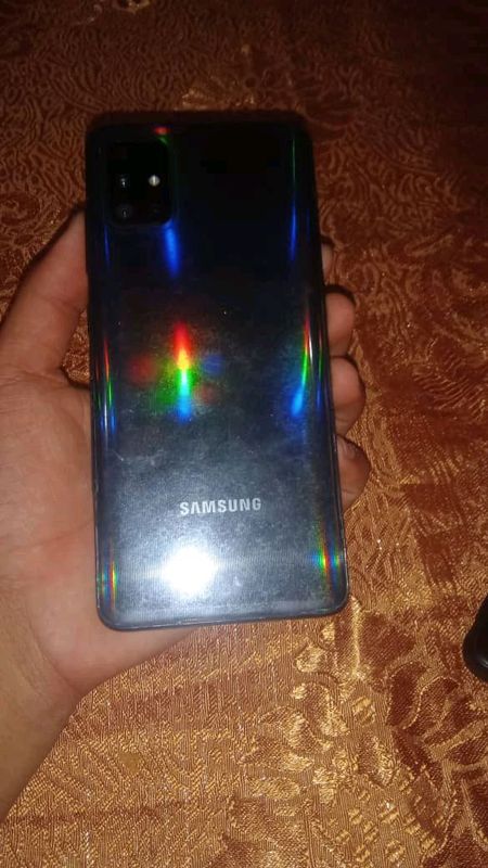 Samsung A51 sotiladi Samsung A51 sotiladi