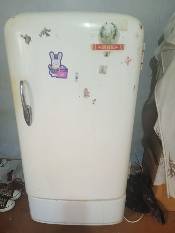 Продам холодильник мир 500000 Продам холодильник мир 500000