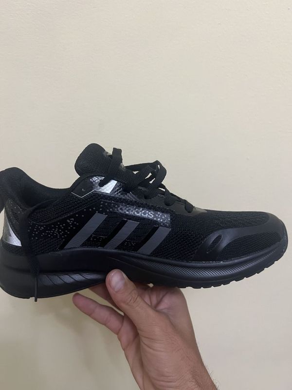 Adidas krasofka 40.5 razmer Adidas krasofka 40.5 razmer
