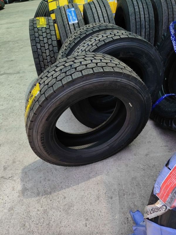 Шина размер 295/60R22.5 Aeolus