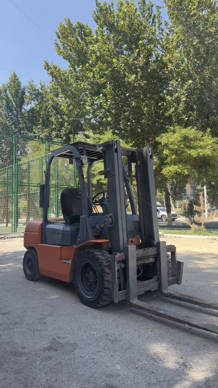 Сотилади, кара , вилочный погрузчик, 3,5 т. 3 м JTC хитой. Холати зур Сотилади, кара , вилочный погрузчик, 3,5 т. 3 м JTC хитой. Холати зур