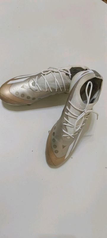 Adidas butsi Adidas butsi