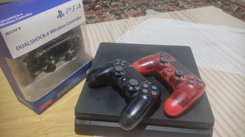 PlayStation 4 slim 1tb PlayStation 4 slim 1tb
