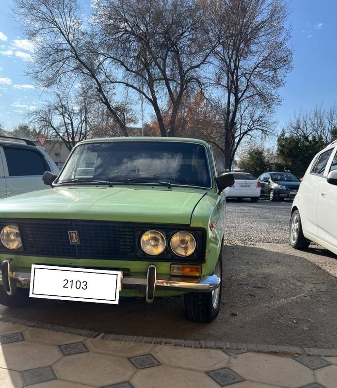 Vaz 2103 sotiladi