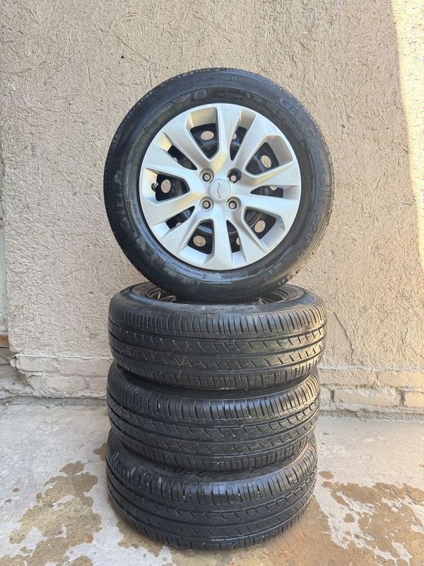 Onix Radnoy R15 diska baloni sotiladi Onix Radnoy R15 diska baloni sotiladi