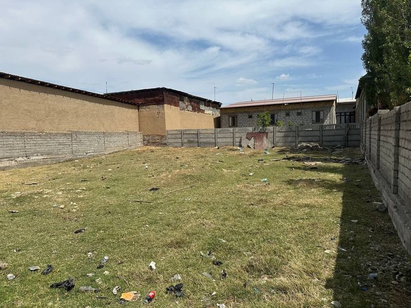 6 sotix yer sotiladi Nazarbek. sanatoriyasidan 500 metr o'tganda joyii 6 sotix yer sotiladi Nazarbek. sanatoriyasidan 500 metr o'tganda joyii