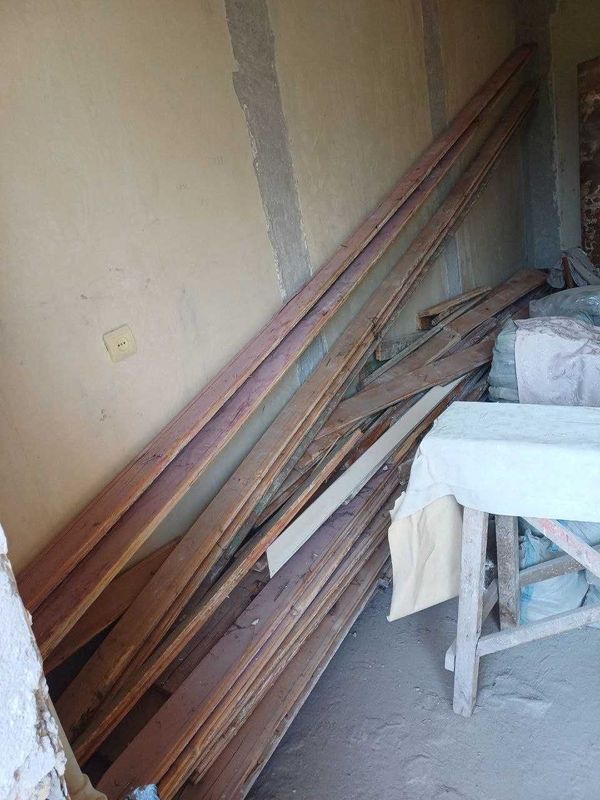 Продаю половые доски, лаги, окна двойные деревянные, двери деревянные Продаю половые доски, лаги, окна двойные деревянные, двери деревянные