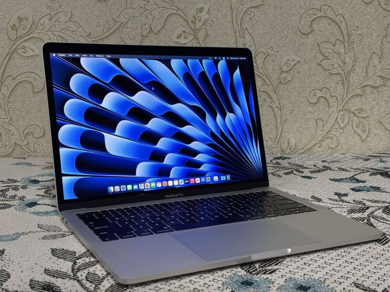 Apple MacBook Pro 2017 идеал