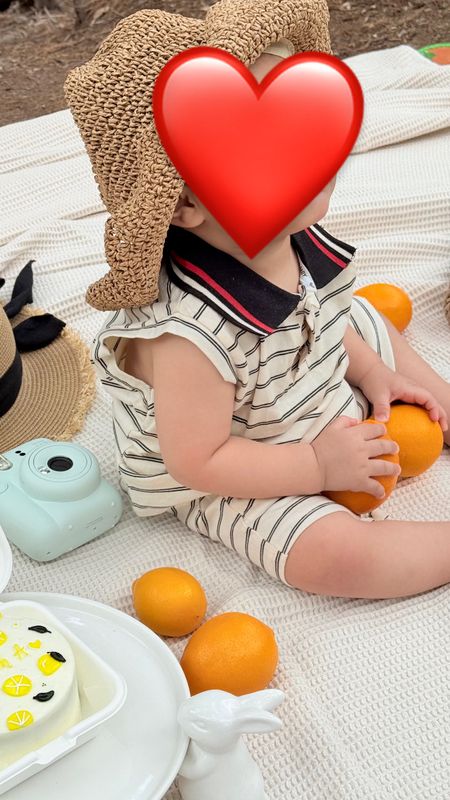 Двойка сотилади 2 марта кийилган фотосессия учун Двойка сотилади 2 марта кийилган фотосессия учун